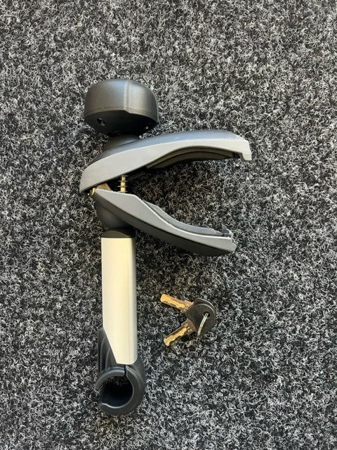 Yakima Fold Click Short Arm (new, no returns - clearance item)